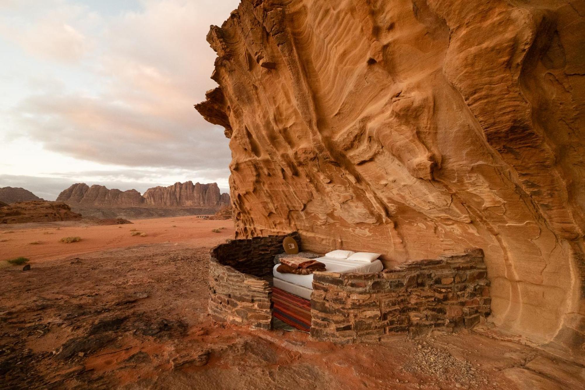 Wadi Rum Cave Camping Exteriör bild