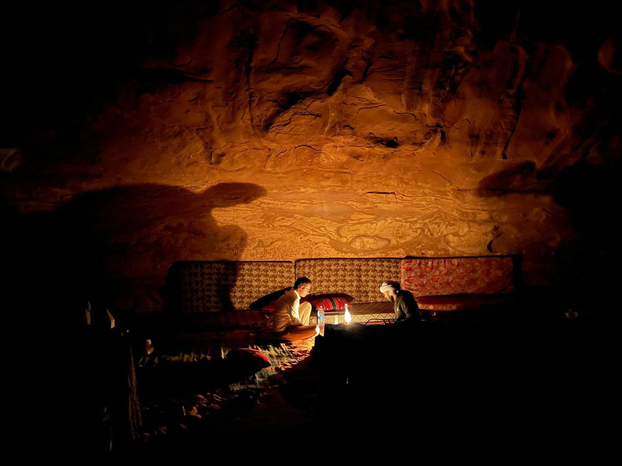 Wadi Rum Cave Camping Exteriör bild