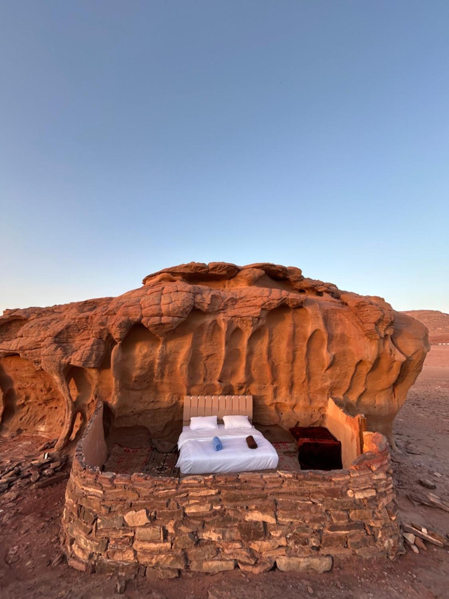 Wadi Rum Cave Camping Exteriör bild